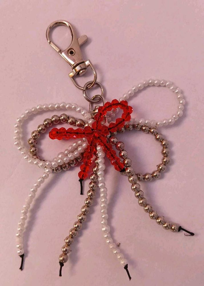 Gifts for Valentine's day Beaded Bow Keychain