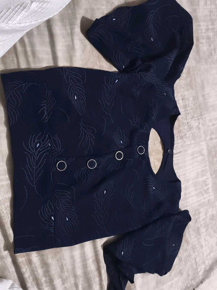 Cute Crop Top Can Be Use As Blouse 💙🪻