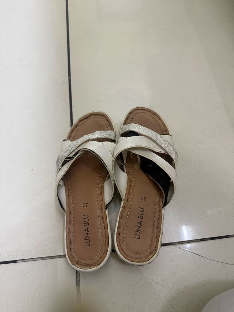 Used Flats &amp; Sandals use