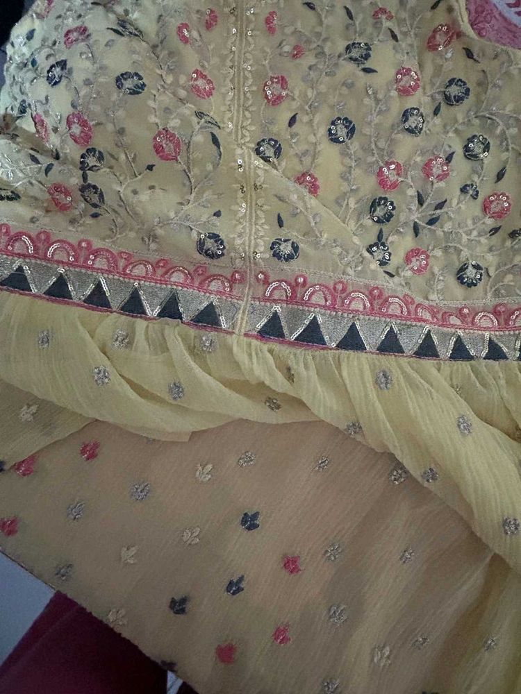 yellow Dress For Parties Fo Beautiful ladies
