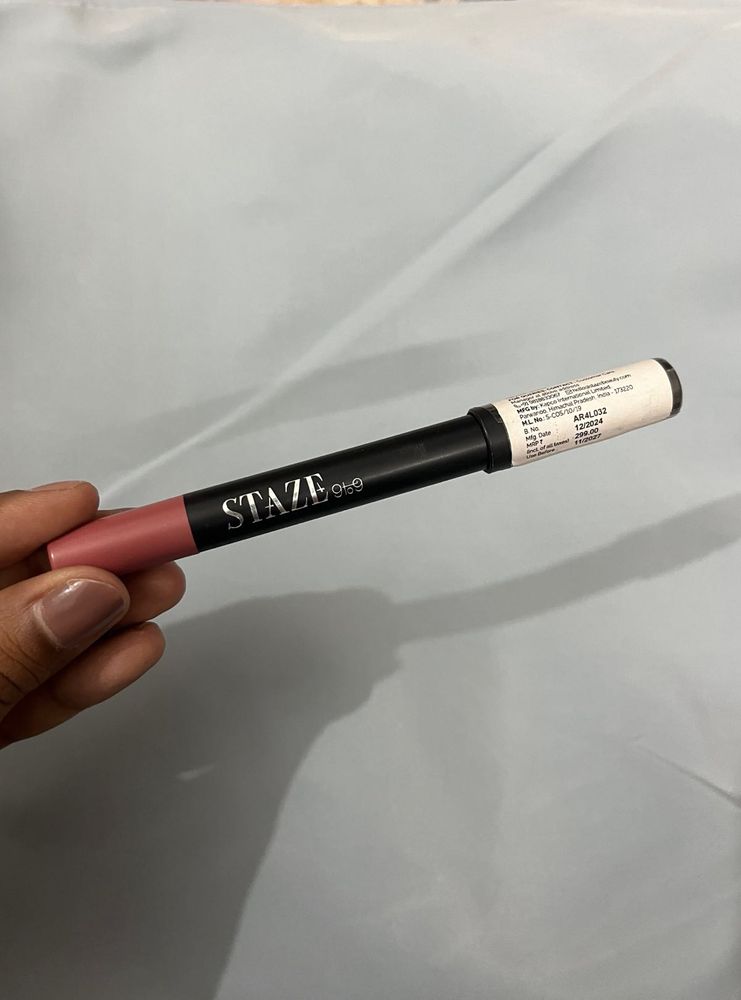 Staze Lip Crayon Nude Whisper