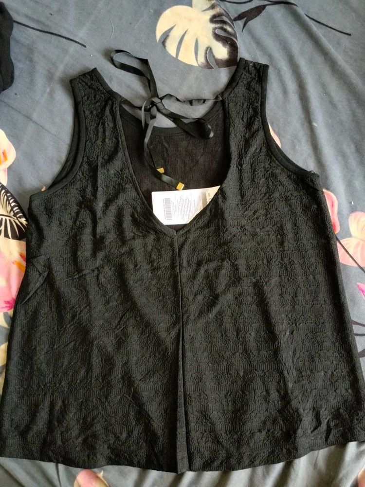 New Black Sleeveless Top