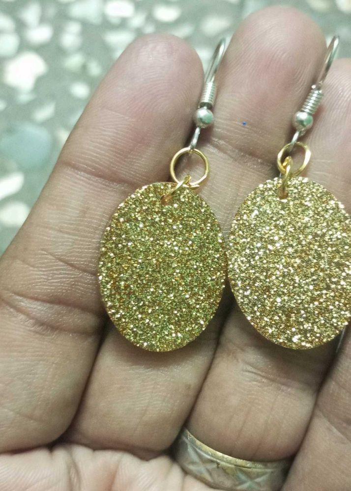 Sparkly Gold Circle Earrings