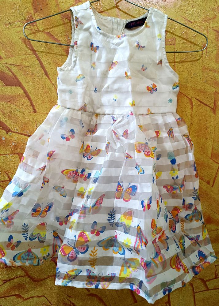beautiful butterfly printed frock for girls (4-5 years)
