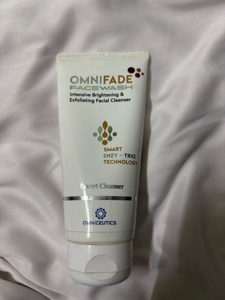 Omniface Glowing Face Wash