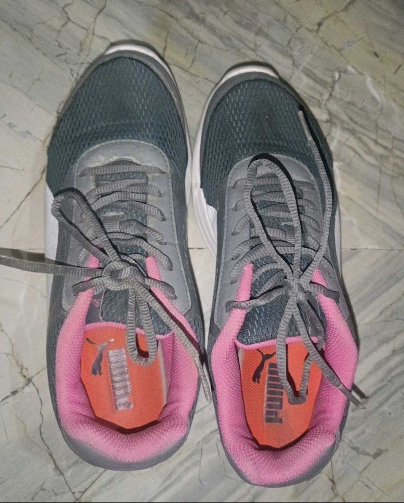 Puma Gray &amp; Pink Sneakers