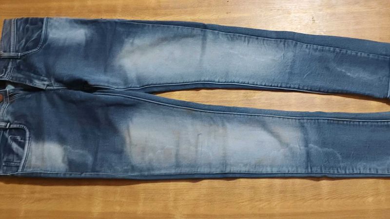 this is very good condition jeans