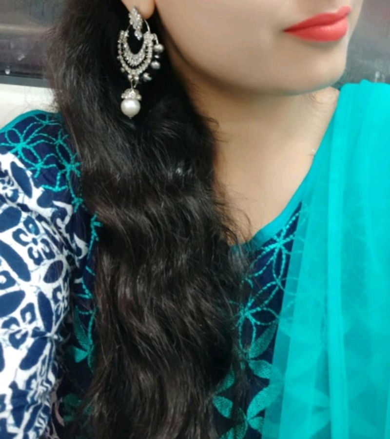 White Or Black  Stone Whit