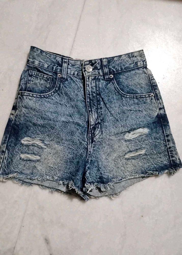 DENIM SHORTS