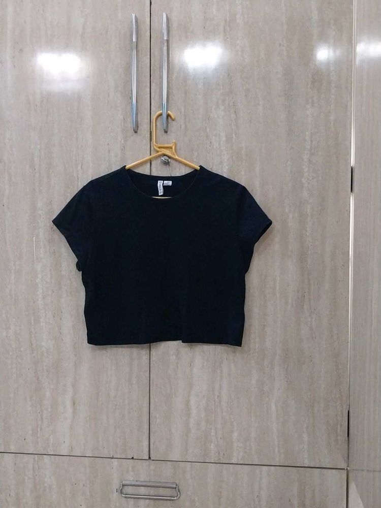 H&amp;M Crop Top