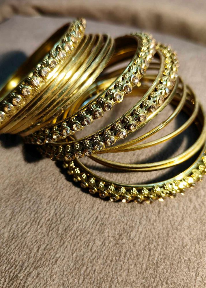 Combo Pack Red And Golden Metal Bangles