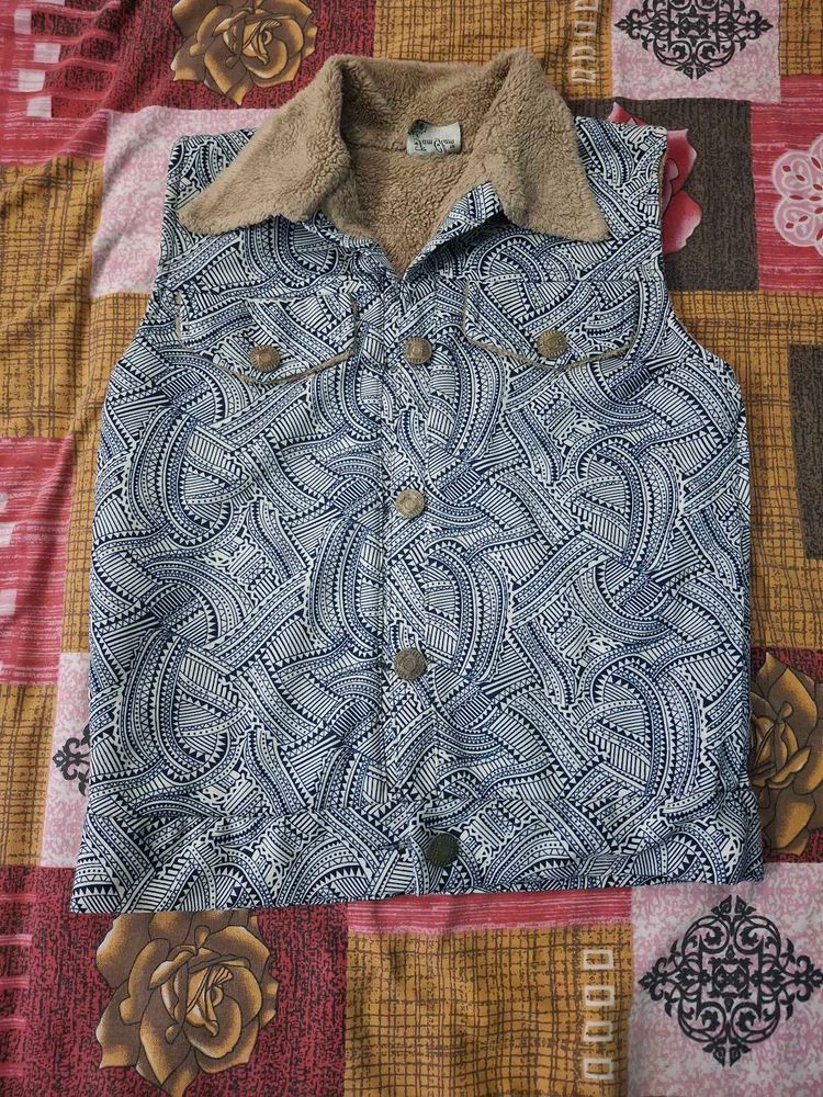 Patterned Vest with Fur Collar