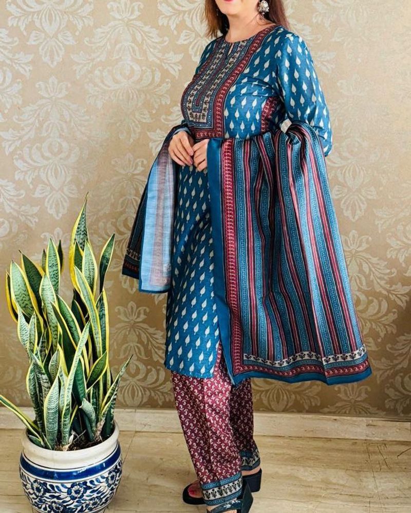 NEW WITH TAGS - 3 Piece Kurta Set