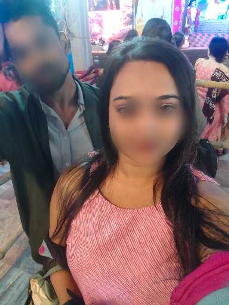 pink sleeveless kurti with free jhumka