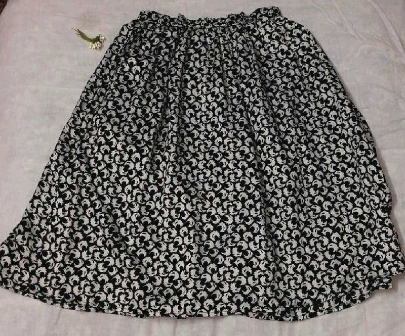 Black &amp; White Floral Skirt