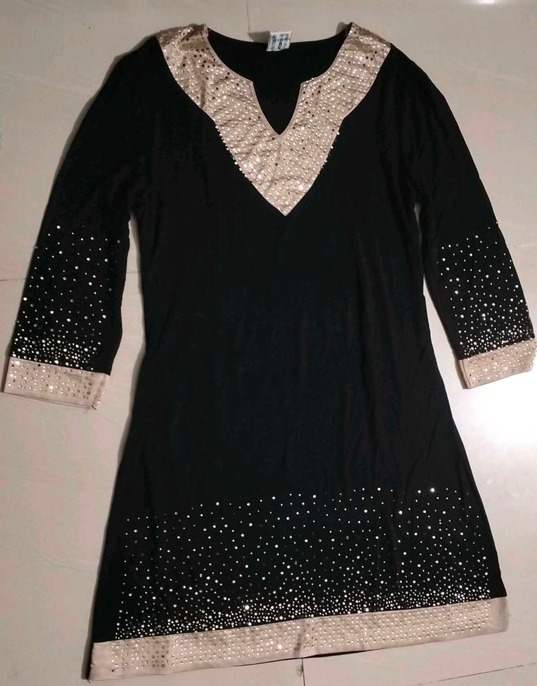Elegant Black Embellished Kurti