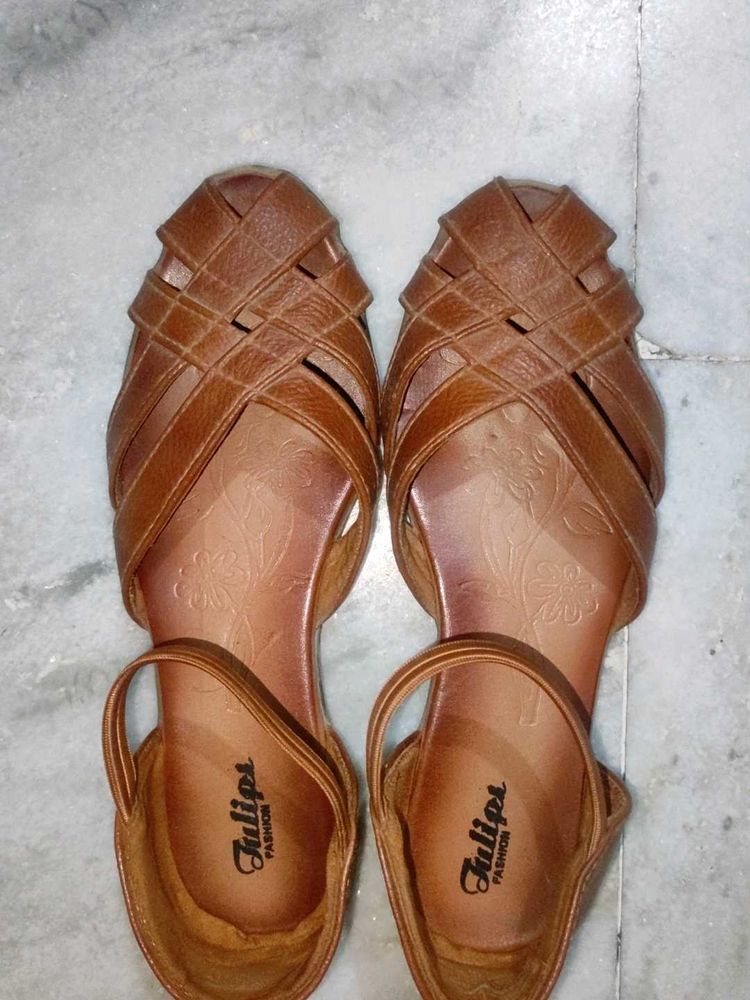 Flats/Sandals