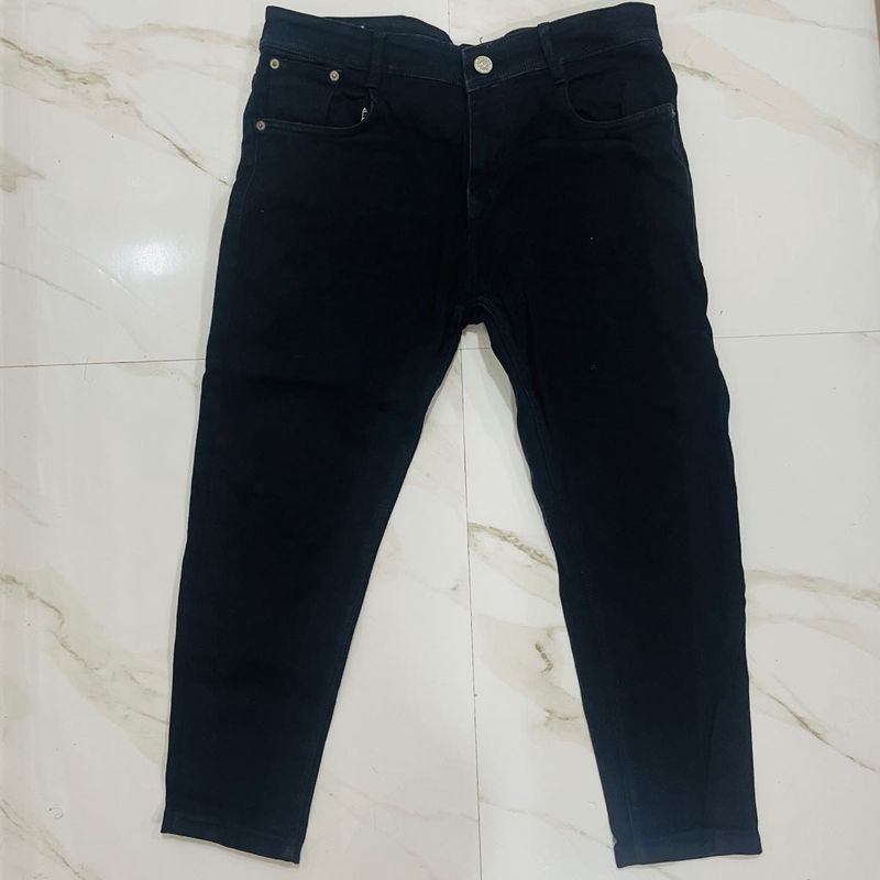 Black Cropped Jeans