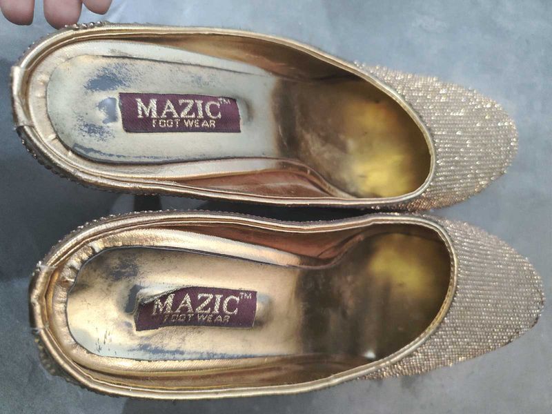 Golden Used Heels