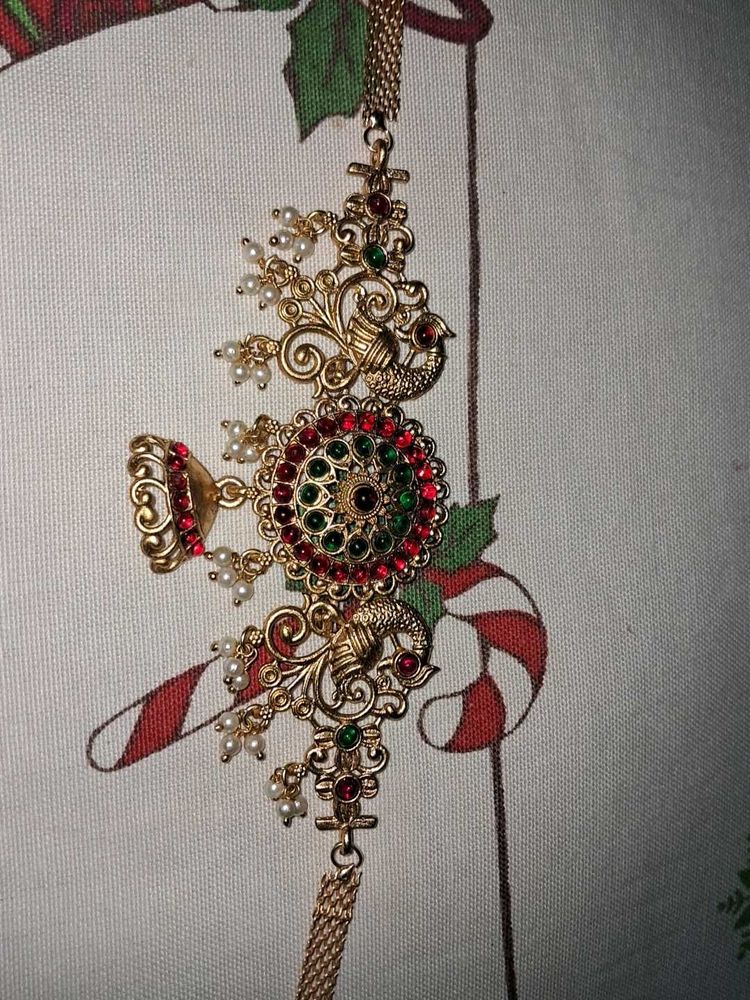 Neckpiece