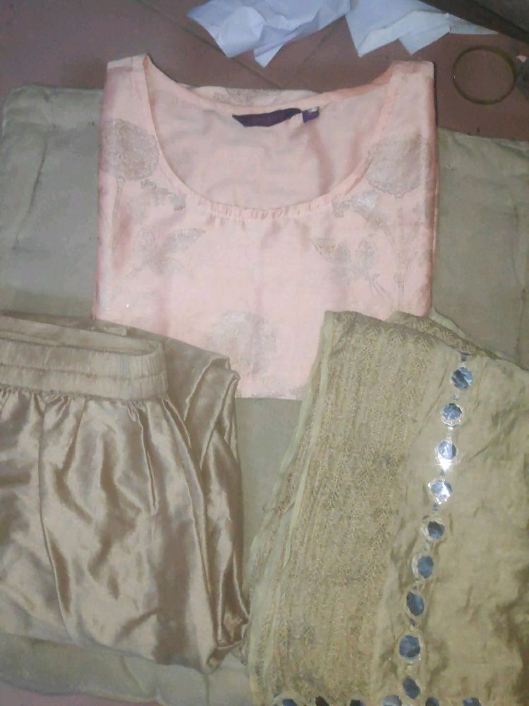 Srishti Nude Kurta Set (Women)