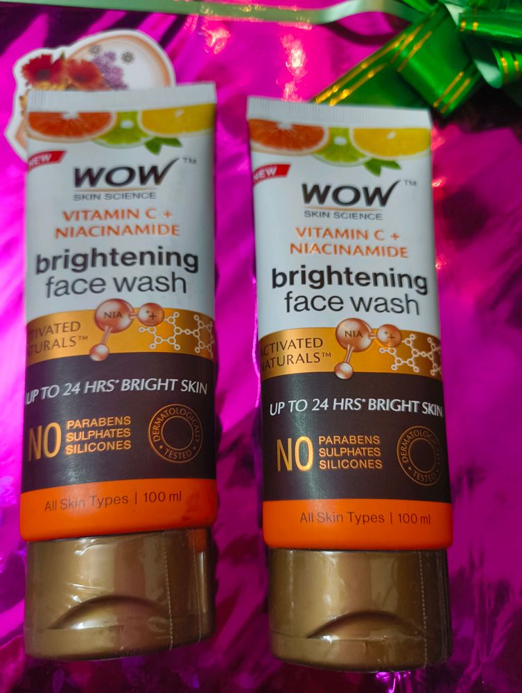 Wow Vit C Niacinamide Brightening Facewash