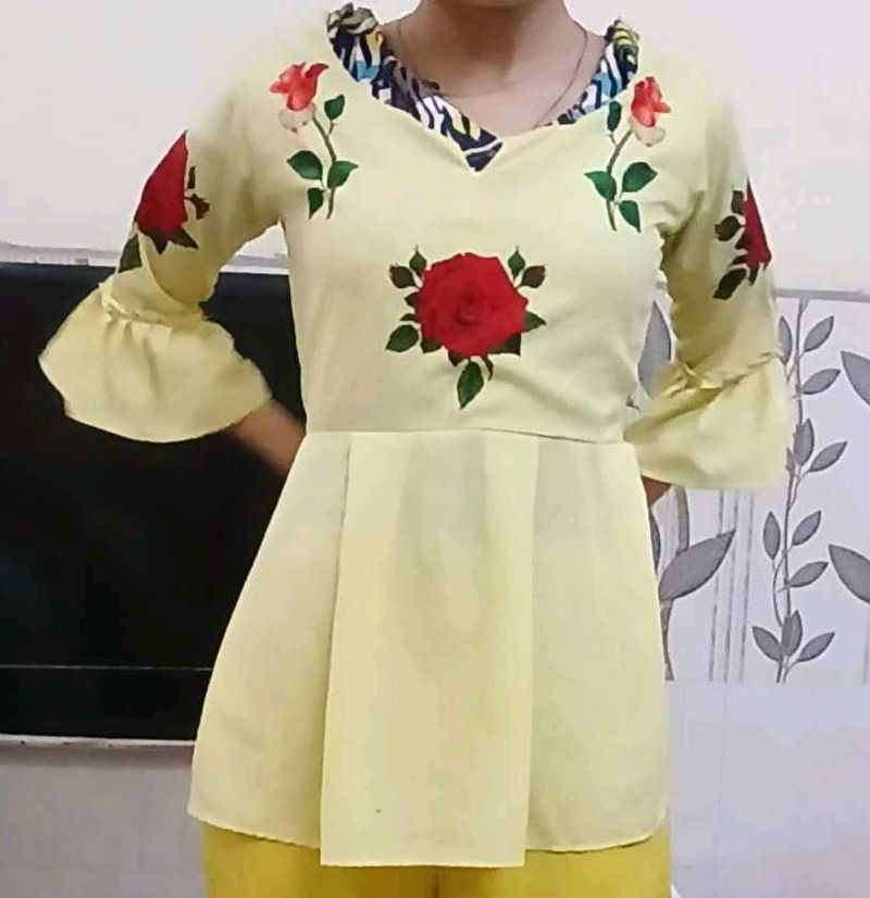 Floral Flared Sleeve Top