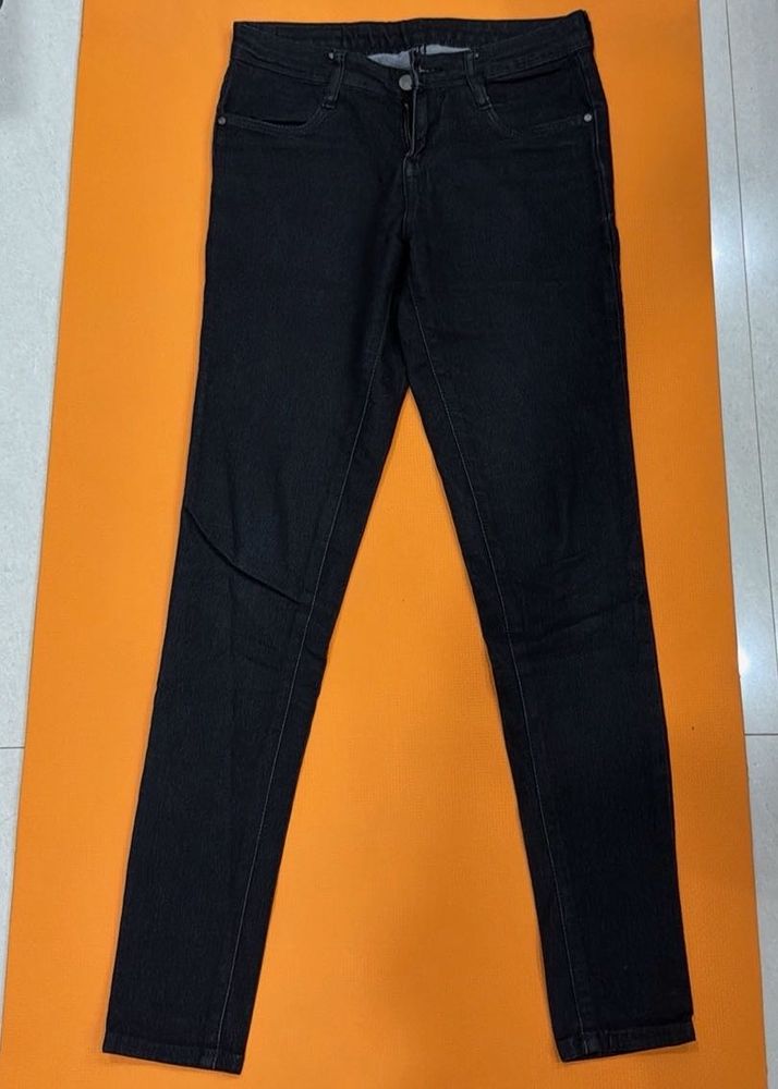Slim Black Jeans
