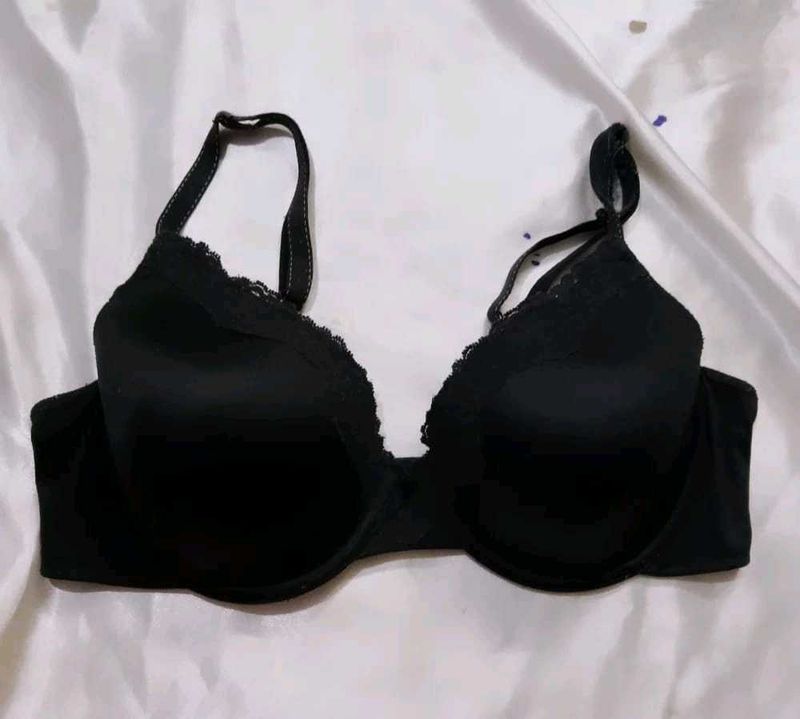 Comfortable Black Bra - Everyday Essential