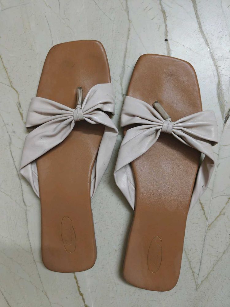 Bow Detail Flats