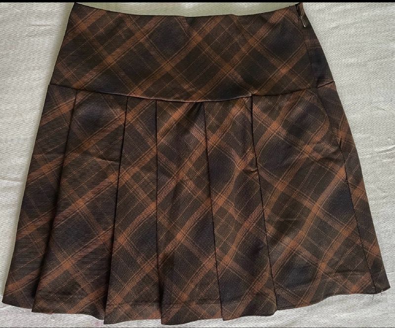 H&amp;M Pleated Skirt