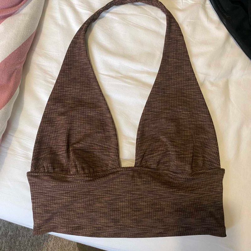 H&amp;M HALTERNECK TOP