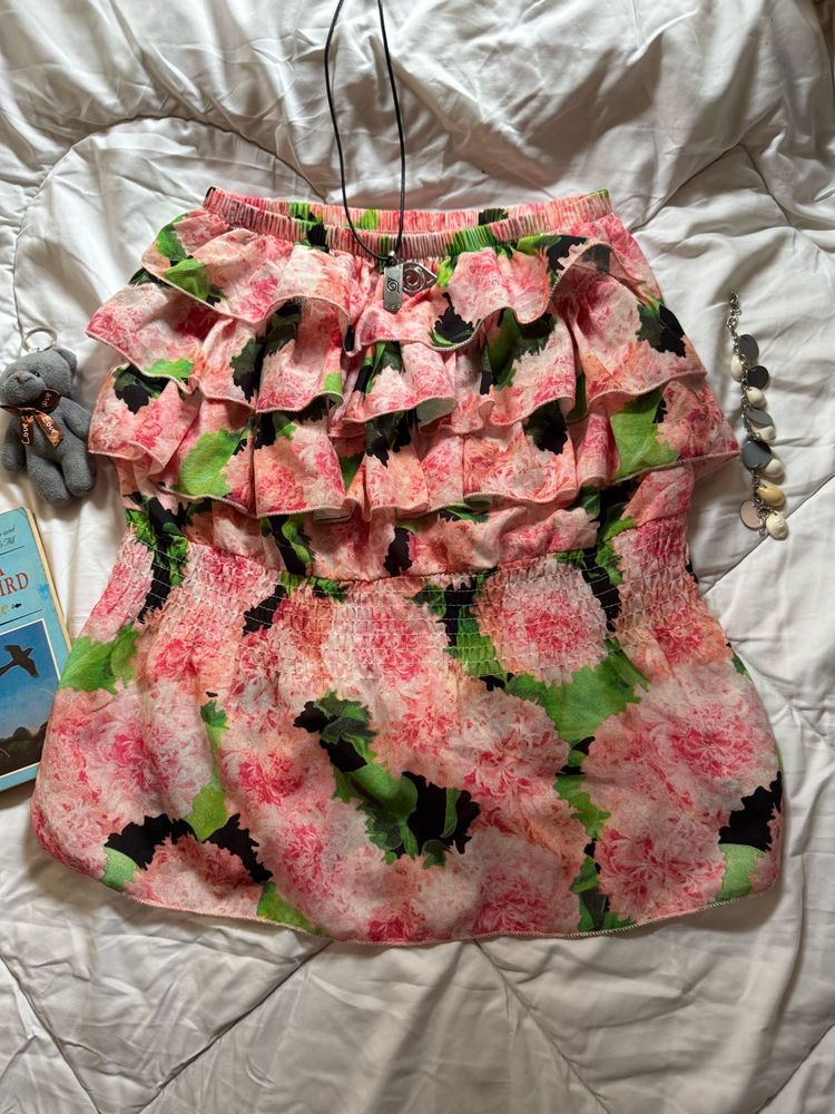 Floral Ruffled Blouse.