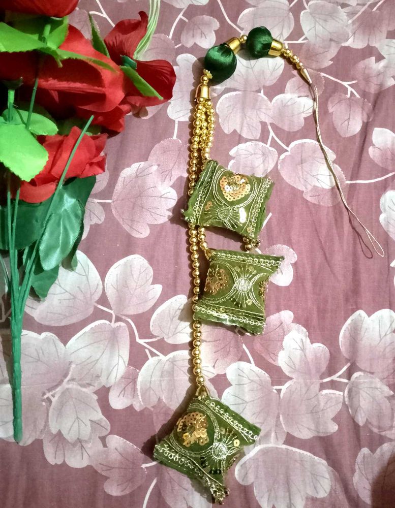 latkan for lahanga or chunni