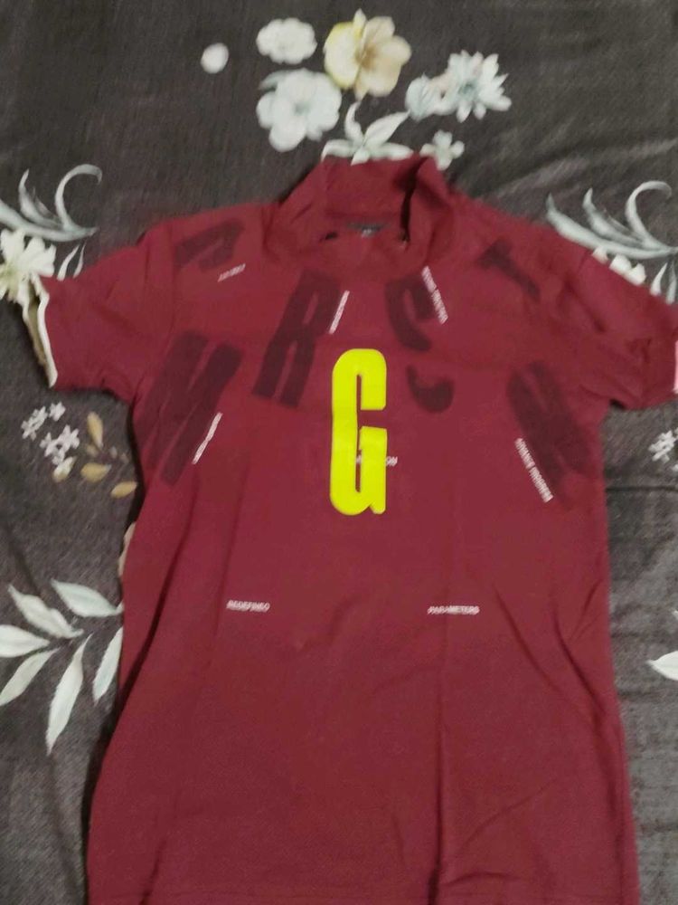 Maroon Graphic T-Shirt