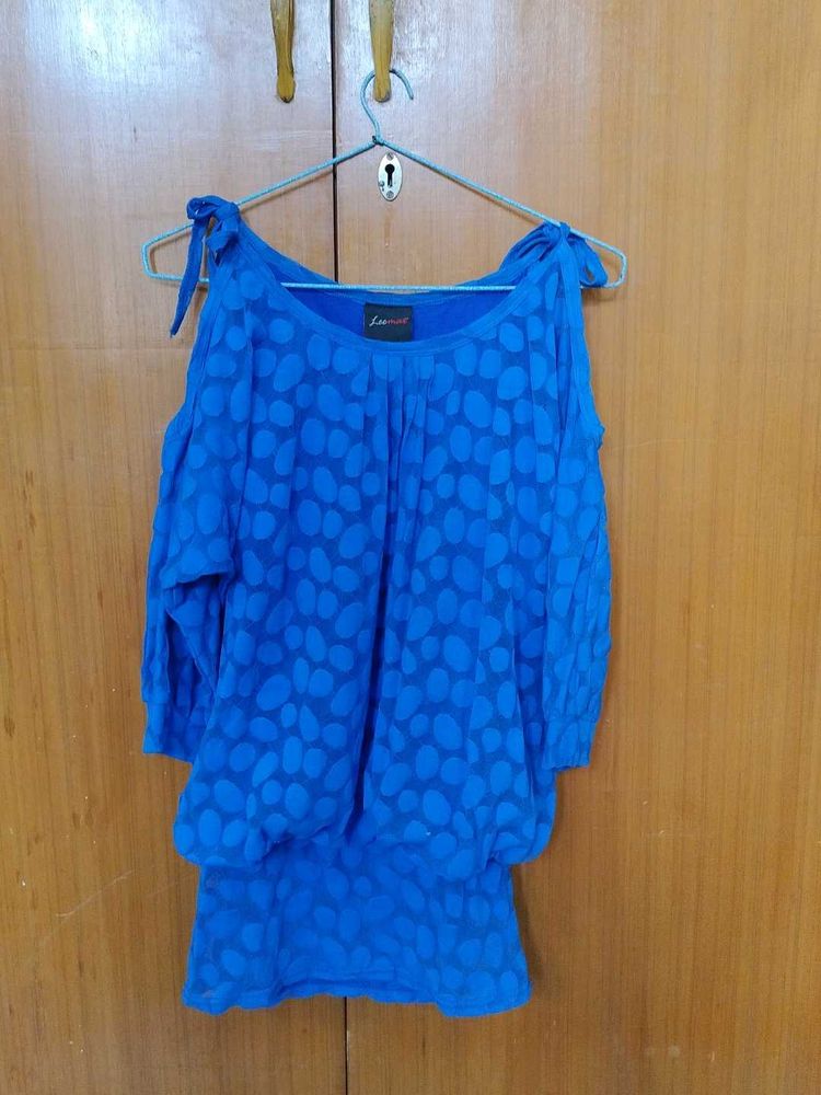 OFF SHOULDER BLUE TOP