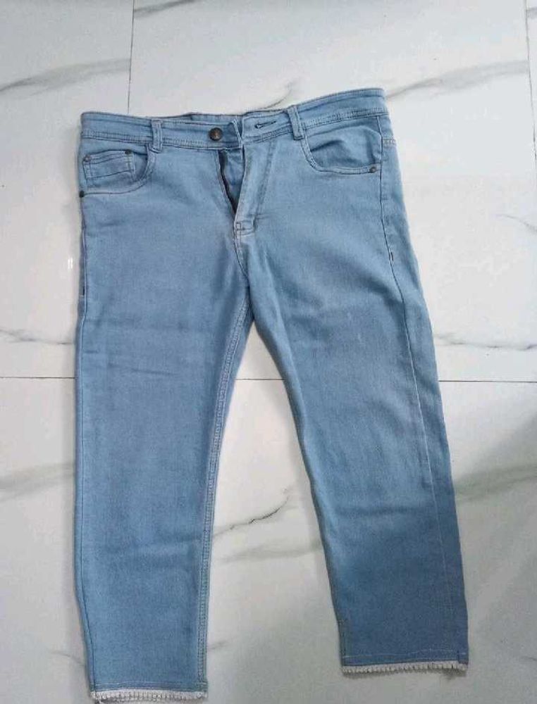 Light Wash Cropped Jeans