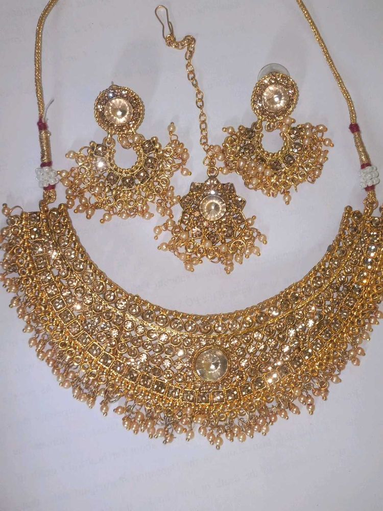 Golden Jewelry Set