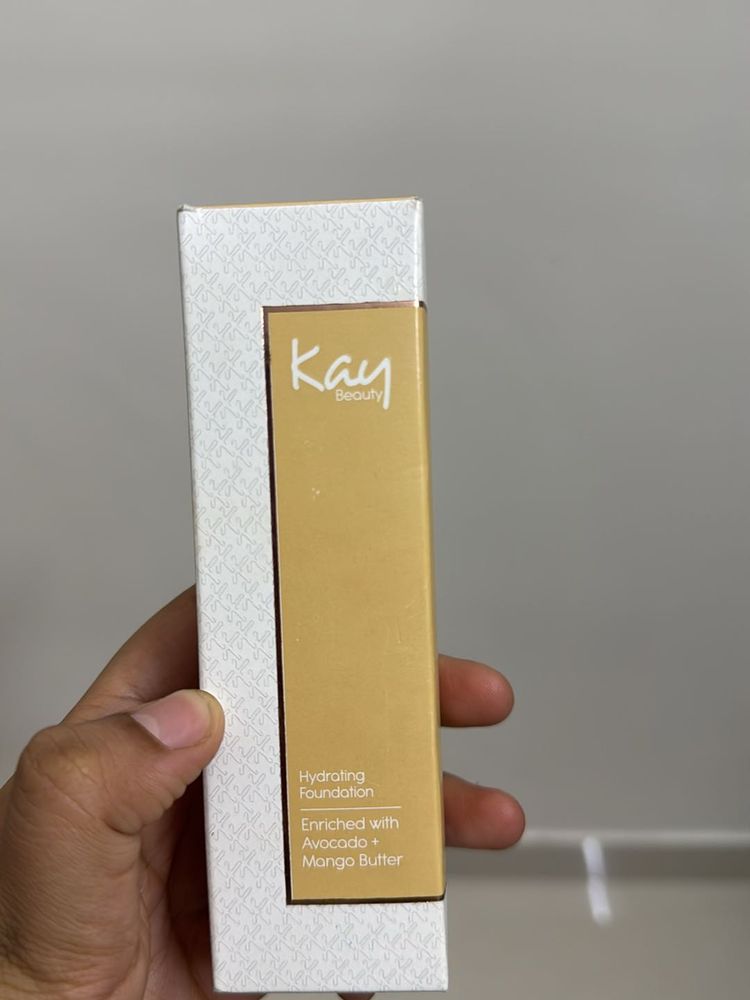 Kay Beauty Hydrating Foundation - 130Y Medium