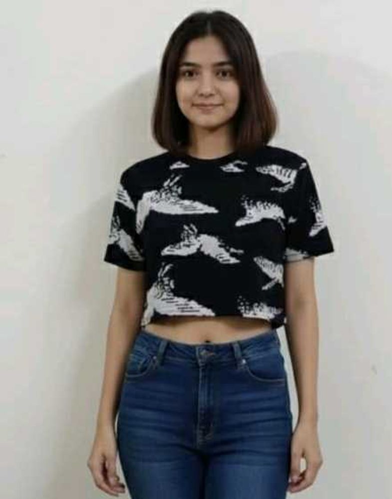Turtle neck Patterned Crop Top