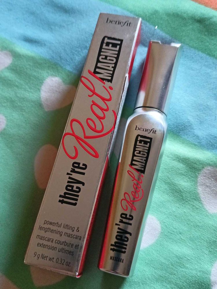 Benefit Cosmetics They&#39;re Real Magnet Mascara