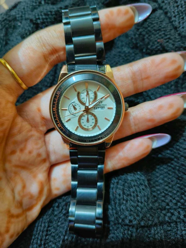Stylish Women&#39;s Watch