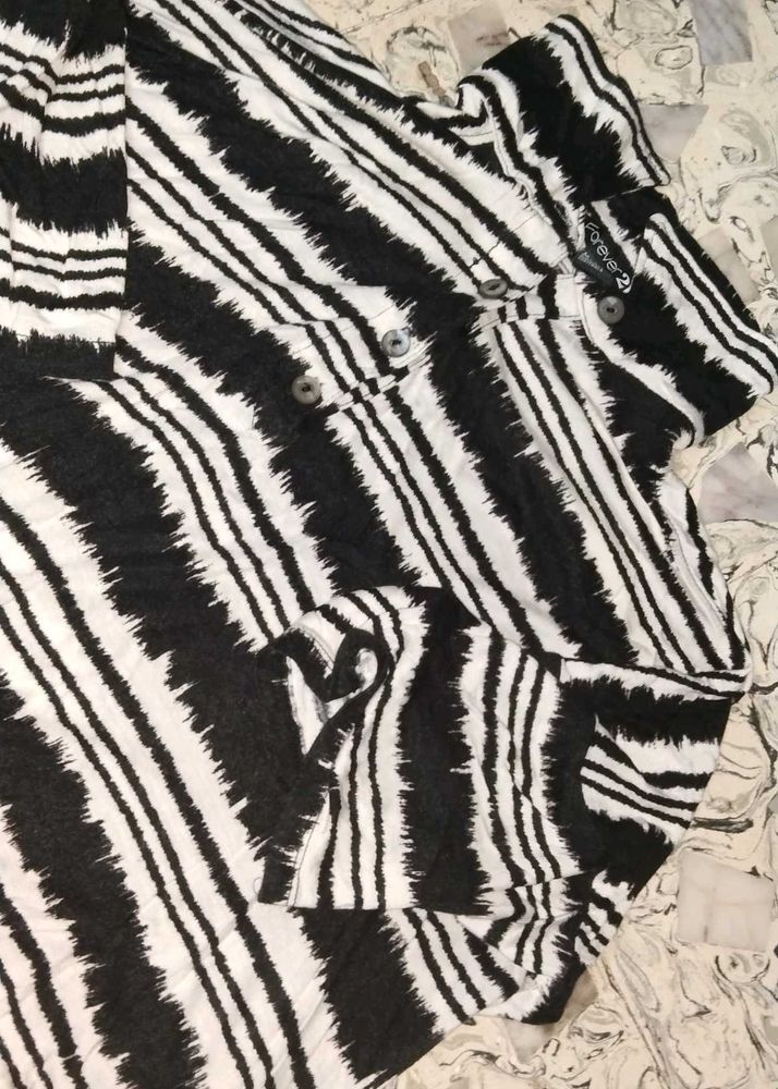 Forever 21 Black &amp; White Striped Button-Down