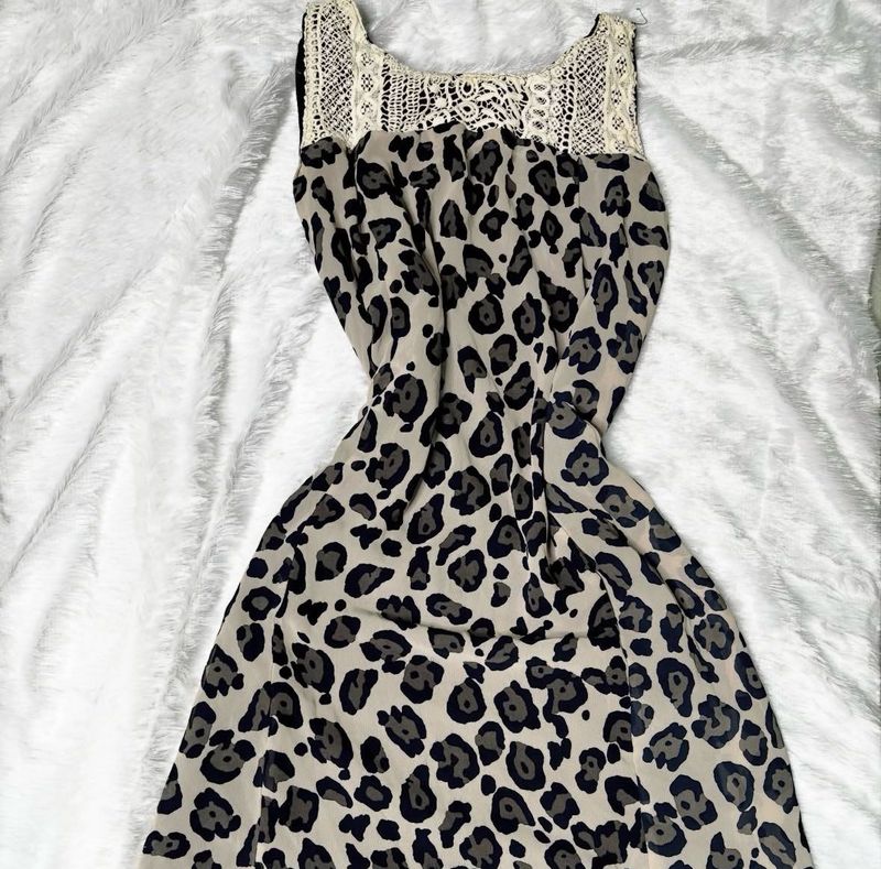 Leopard Print Sleeveless Maxi Dress