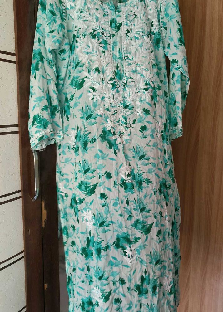 Mul Chikankari Kurti N Plazo