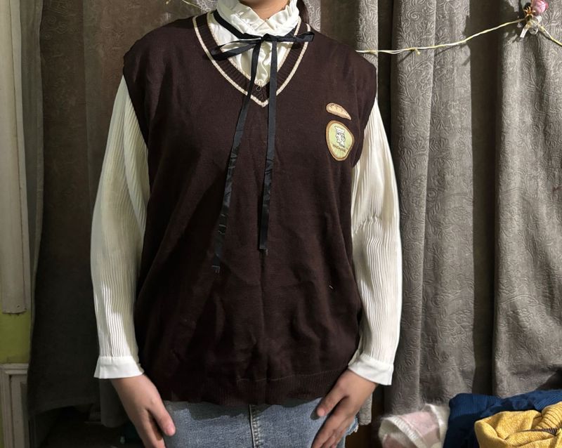 Brown Knit Vest with Patch