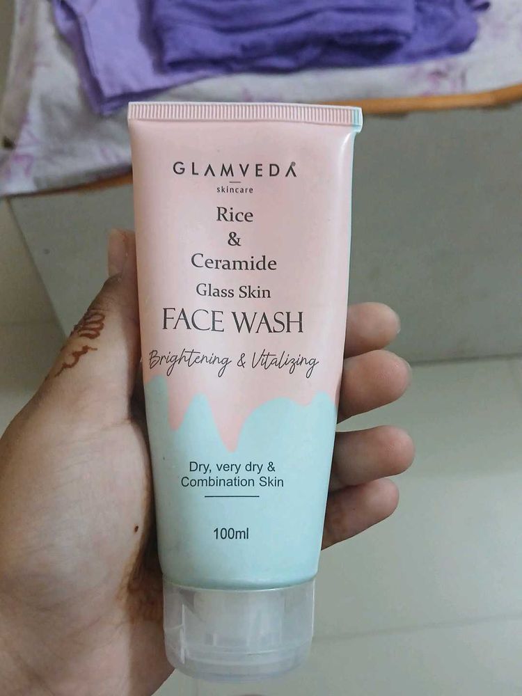 Glamveda Face Wash