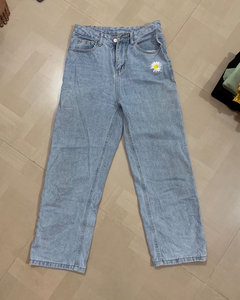 Price Reduced Urbanic Women’s Jeans