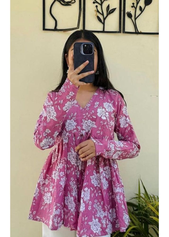 Floral Pink Top💕