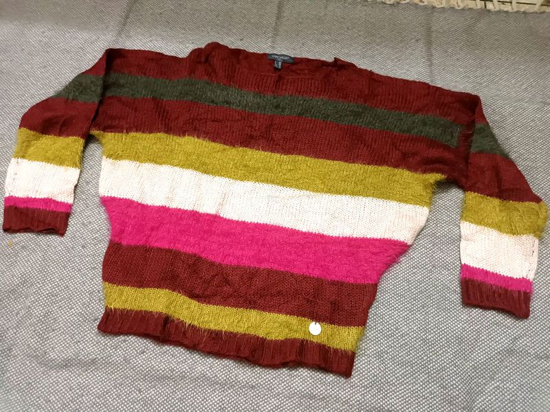 Multicolored woolen top